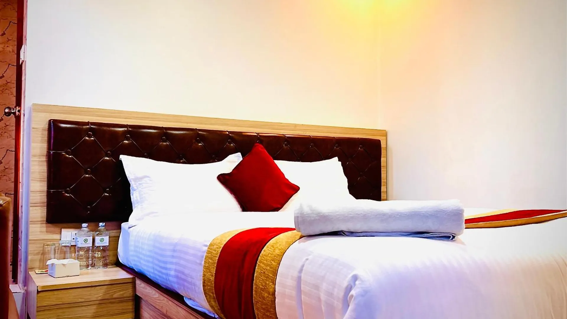 Hotel Chris Bed And Breakfast By Hostmandu Jawlakhel